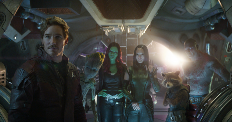 Guardians of the Galaxy Vol。 3セットの写真は、DraxとMantisを示しています