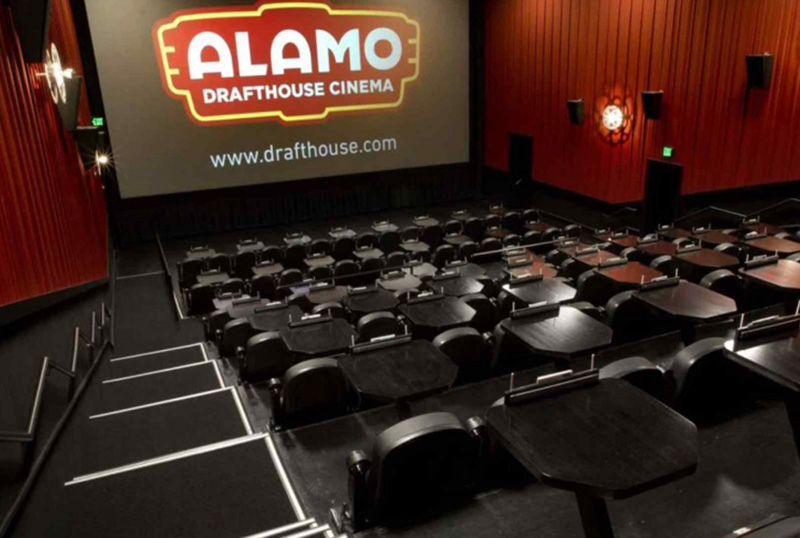 Alamo Drafthouse が仮想シネマ体験を発表