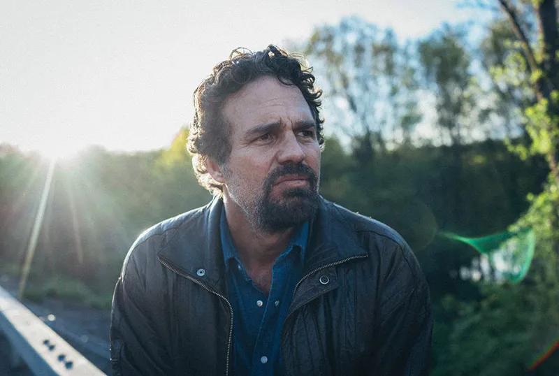 HBO's私はこれが多くのことを知っているマーク・ラファロが5月まで遅れていることを主演しています