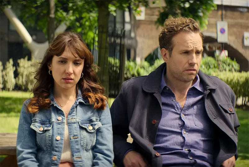 Rafe Spall、Esther Smith、Imelda Staunton主演のAppleTV+のトレーラー