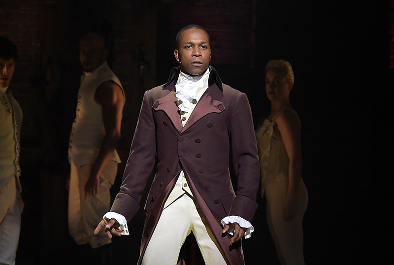 CSインタビュー：Leslie Odom Jr.は、ハミルトンレンズを通して世界と自分自身を探索します