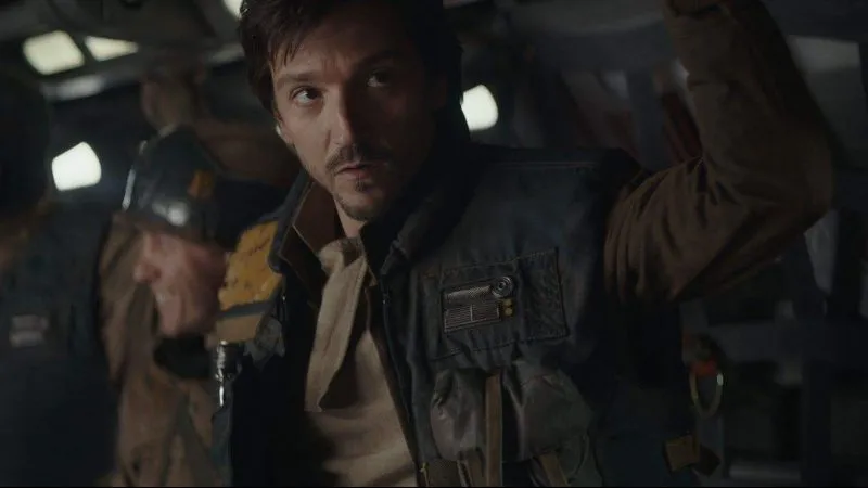 CASSIAN ANDOR：ディエゴ・ルナがディズニー+シリーズが撮影を始めたことを確認します