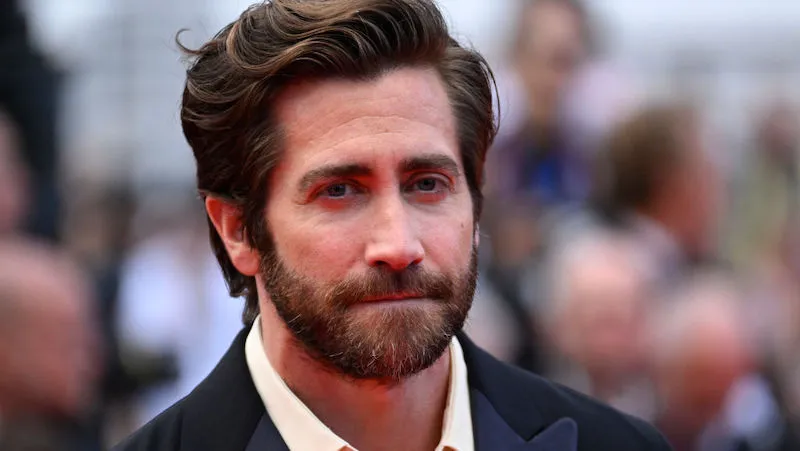 Jake Gyllenhaalが主演するAmazon's Road Houseの再起動は生産を開始します